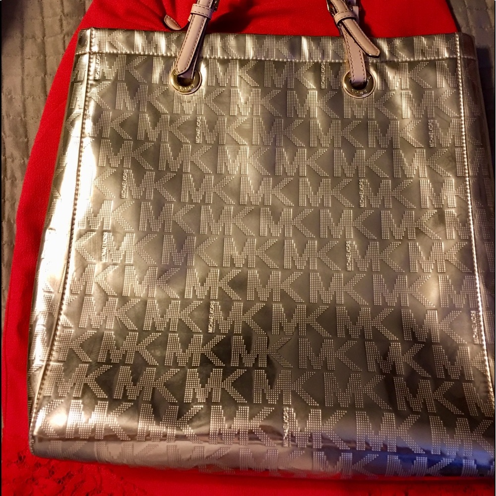 ❤️Michael Kors gold tote❤️